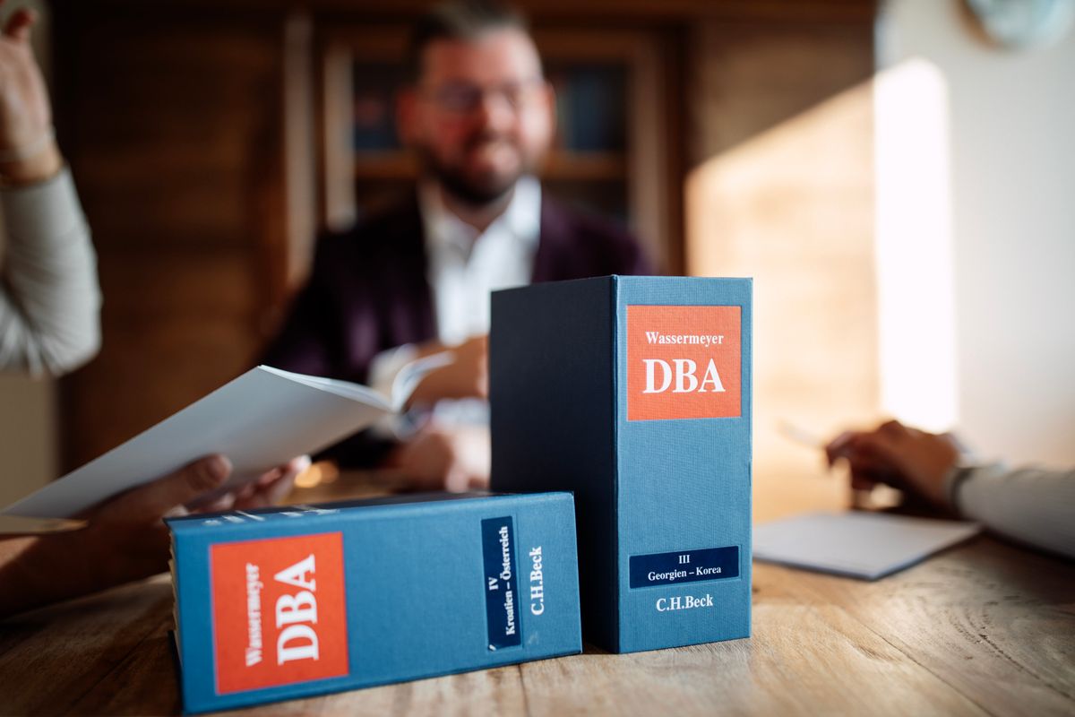 Fachbücher zum internationalen Steuerrecht